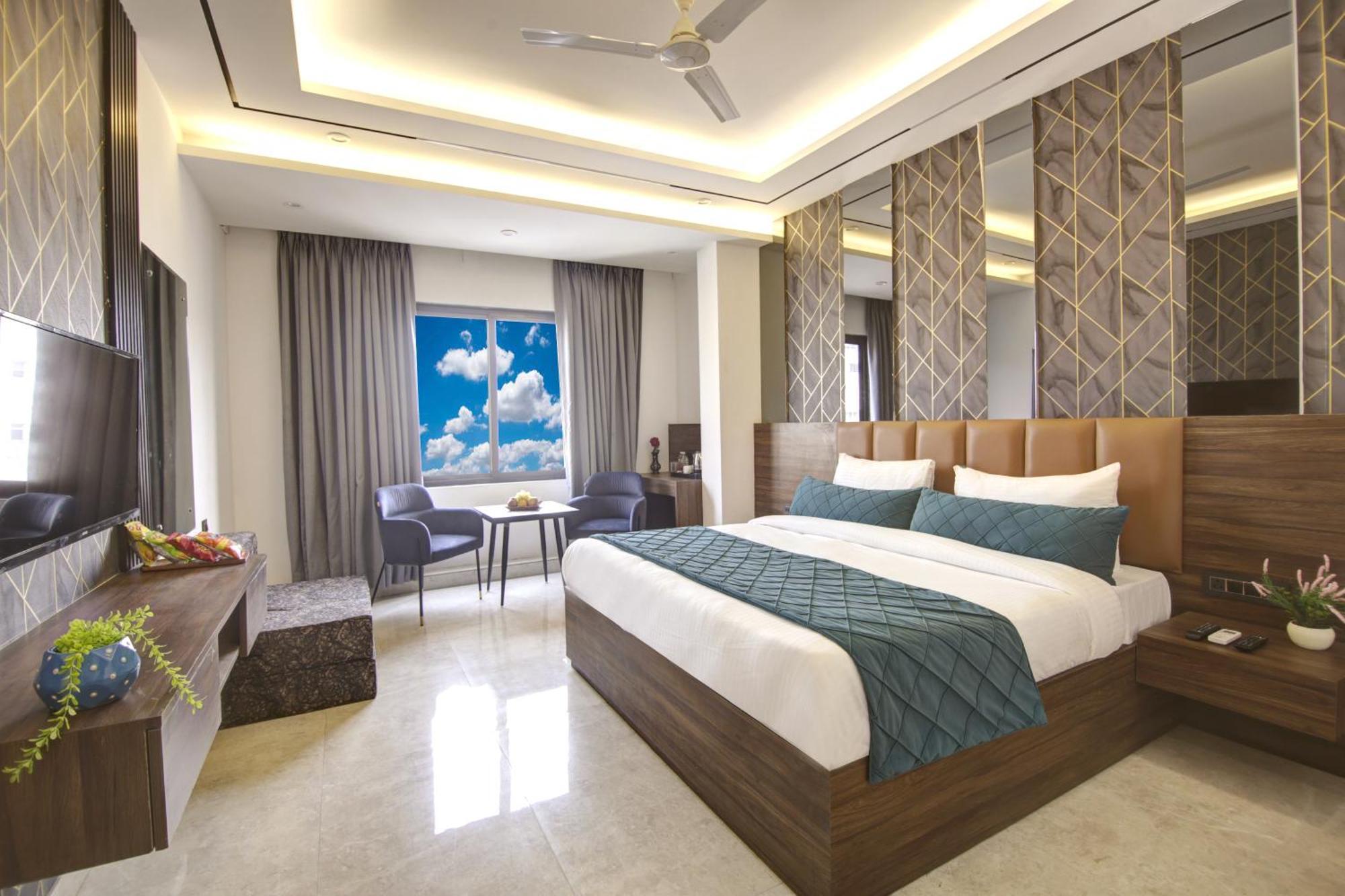 Hotel Hsp Plaza New Delhi Exterior photo