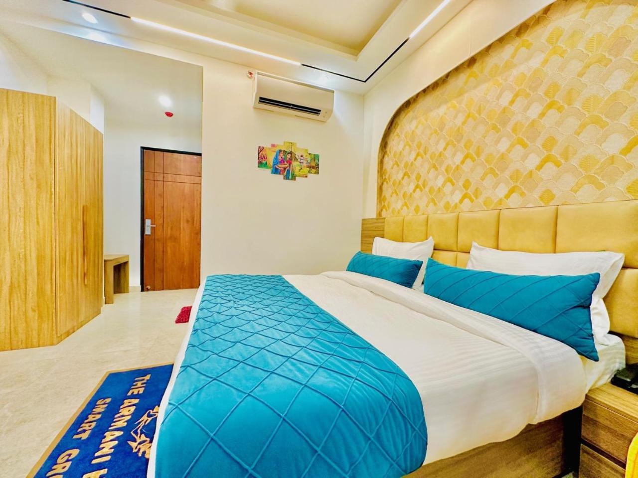 Hotel Hsp Plaza New Delhi Exterior photo