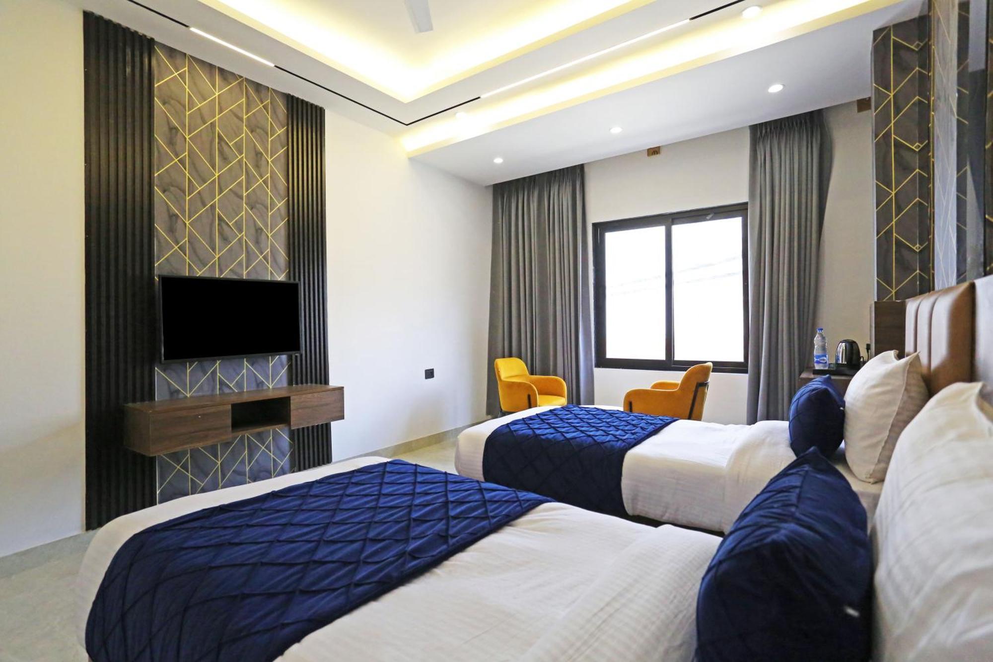 Hotel Hsp Plaza New Delhi Exterior photo
