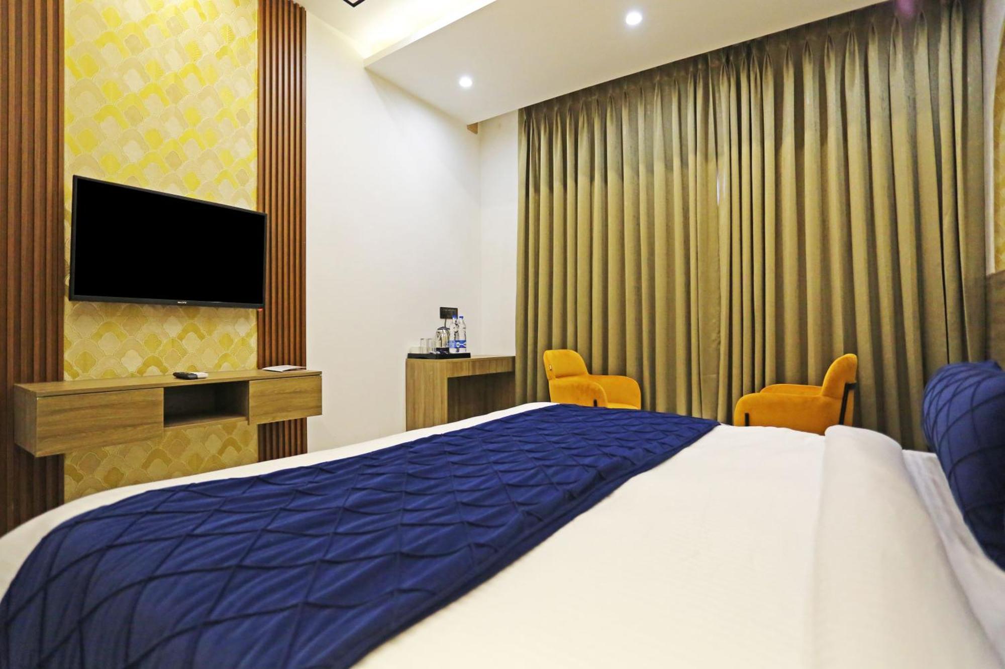 Hotel Hsp Plaza New Delhi Exterior photo