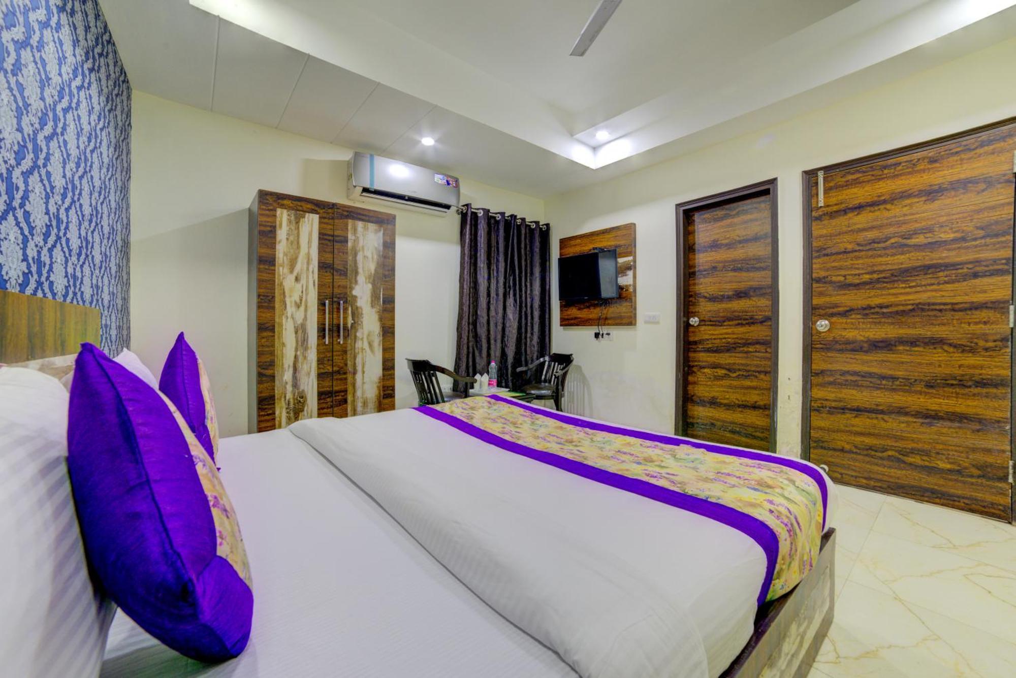 Hotel Hsp Plaza New Delhi Exterior photo