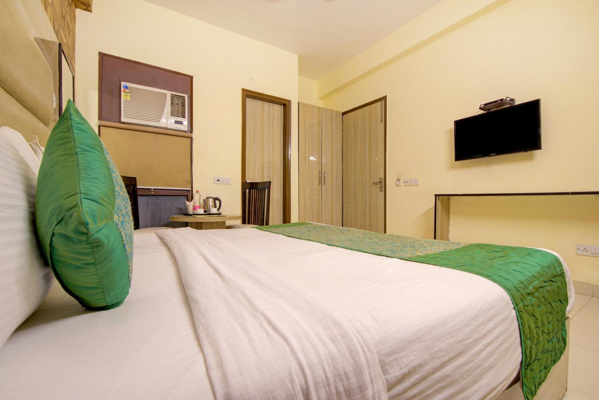 Hotel Hsp Plaza New Delhi Exterior photo